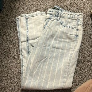 Stripped Jeans